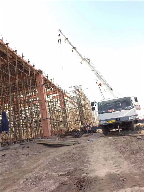 乐东县吊车作业的安全注意事项有哪些？